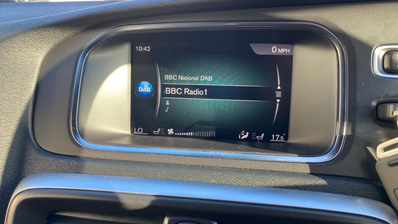 Volvo V40 T3 [152] R DESIGN Pro 5dr Petrol Hatchback